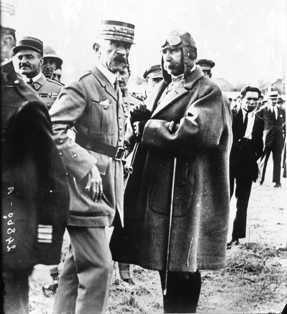 El Mariscal Lyautey junto al Mariscal Pétain en su desembarco en Marruecos