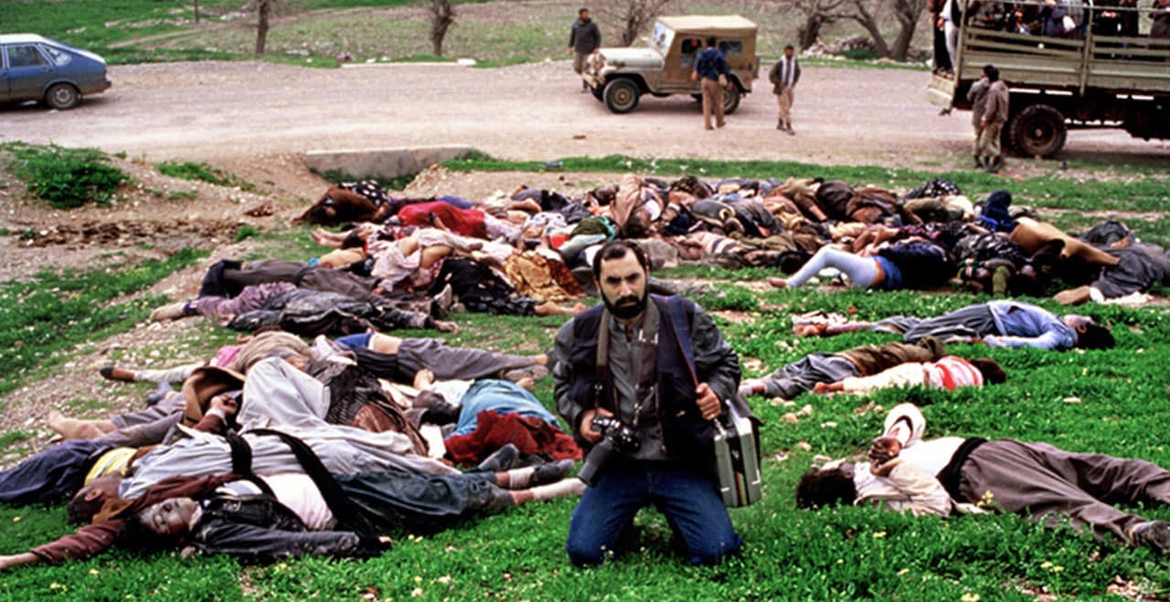El periodista Ramazan Oztürk en el lugar de la masacre de Halabja