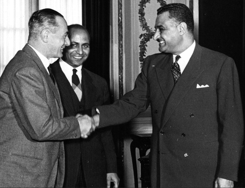 Enrico Mattei se reúne con el presidente Gamal Abd el-Nasser