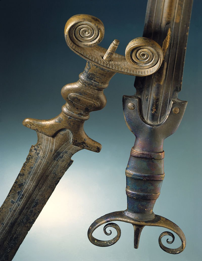 Espadas de bronce del período Hallstatt encontradas cerca del lago Neuchâtel. Edad del Bronce