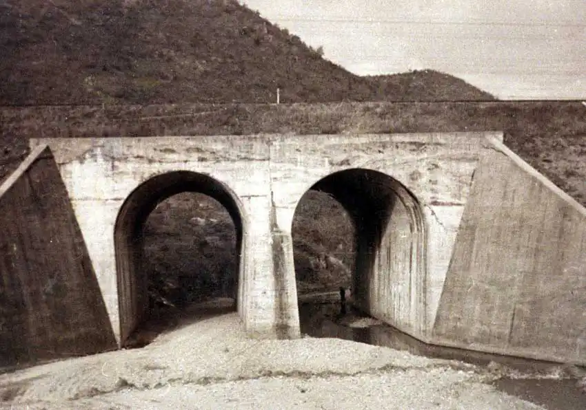 El puente ferroviario No Gun Ri Corea Sur 1960